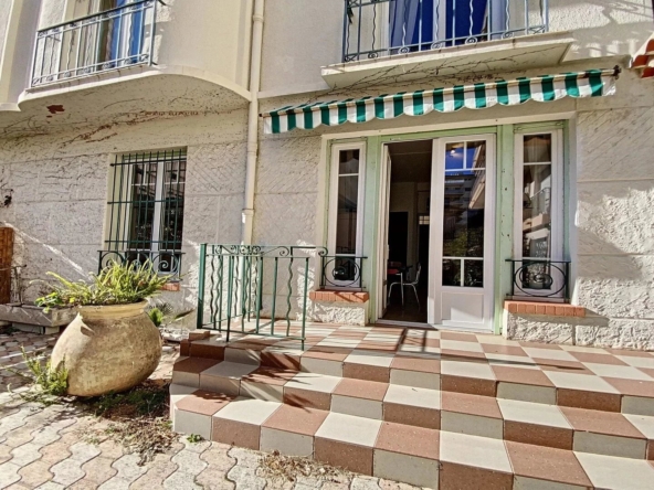 FOR SALE 2 ROOMS JUAN LES PINS CITY CENTER - Tanit Immobilier