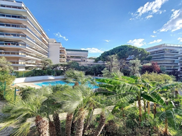 A vendre Antibes Juan les Pins Rostagne 3/4 pièces avec terrasse de 50 M2 - Vendu - Tanit Immobilier