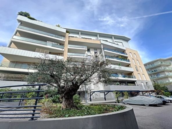 ANTIBES HAUTEURS A VENDRE 2 PIECES/ - Exclusif - Tanit Immobilier