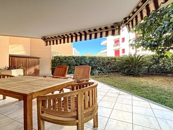 JUAN LES PINS PINEDE 2 PIECES REZ DE JARDIN - Gardien - Tanit Immobilier