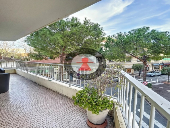 JUAN LES PINS CITY CENTER WITH BALCONY OF 21 M2 - Sold - Tanit Immobilier