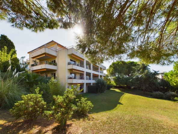 "Appartement de standing à 500 mètres de la mer - Vivez l'expérience côtière !" - Climatisation - Tanit Immobilier