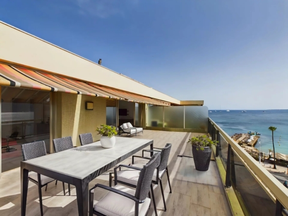 DERNIER ETAGE VUE MER 3 PIECES TRAVERSANT JUAN LES PINS - Maison - Tanit Immobilier