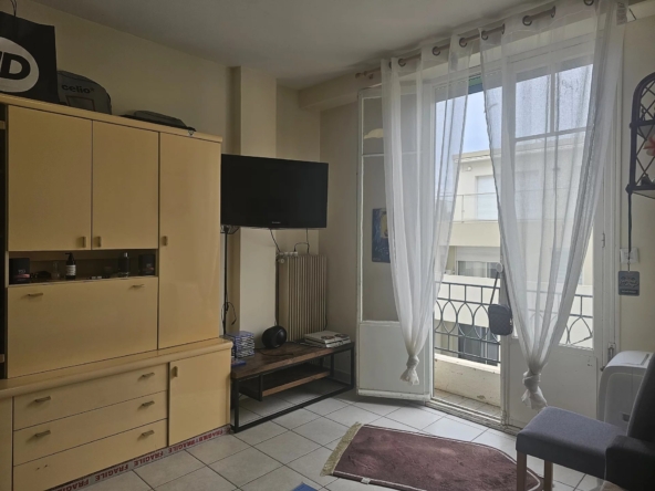 STUDIO in the very center of Juan les Pins - Exclusive - Tanit Immobilier