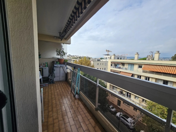 Top-Floor Studio in the Heart of Antibes – Juan-les-Pins - Tanit Immobilier