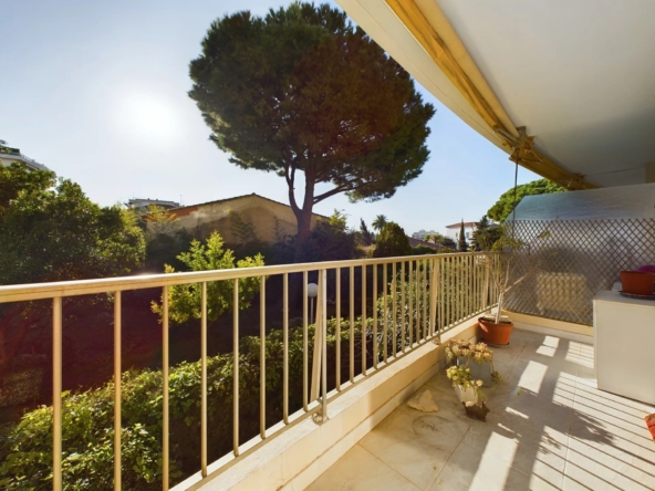 An exceptional art of living in the heart of Juan-les-Pins - Apartment - Tanit Immobilier